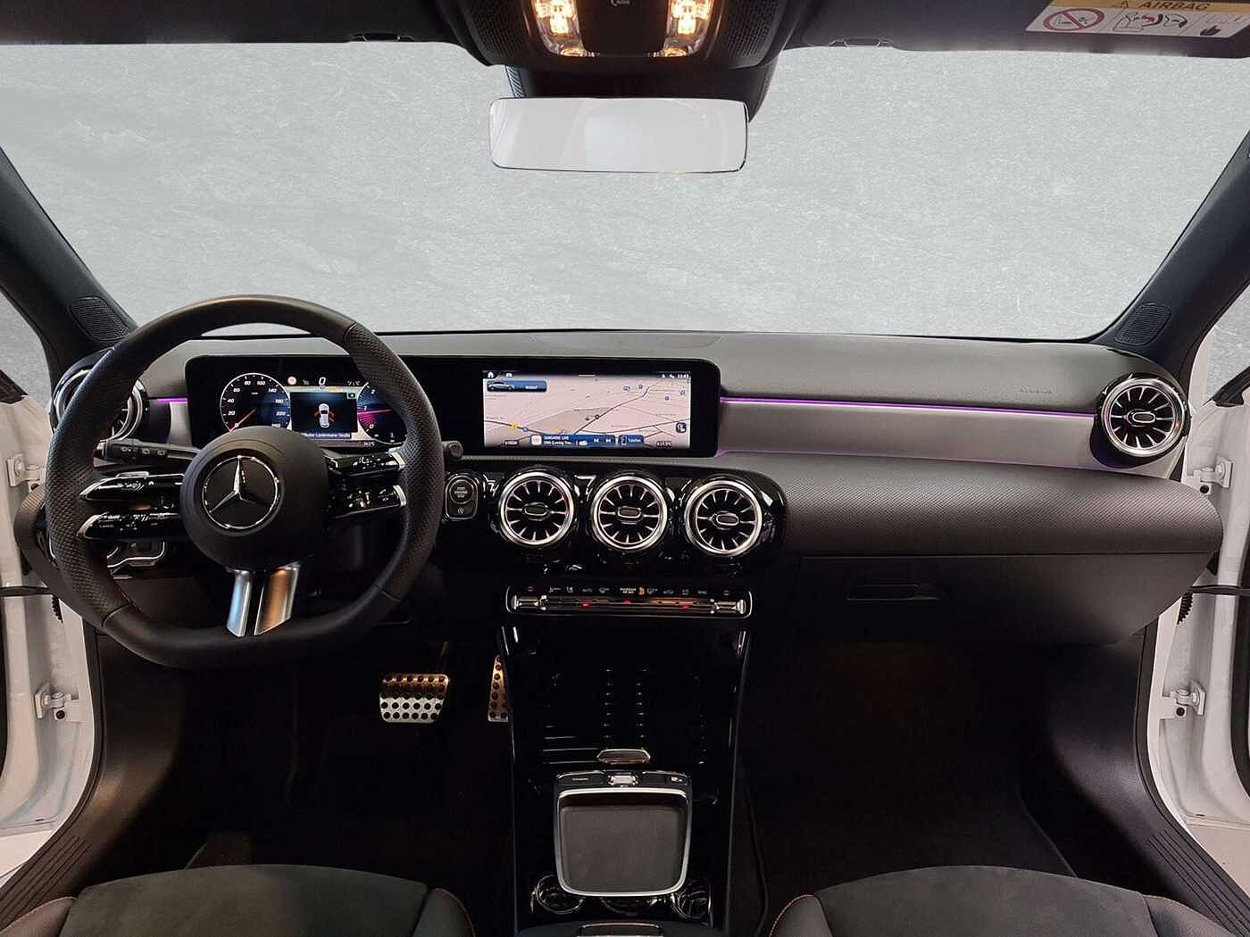 Mercedes-Benz  A 200 d AMG-Line Keyless LED Night Navi Kamera
